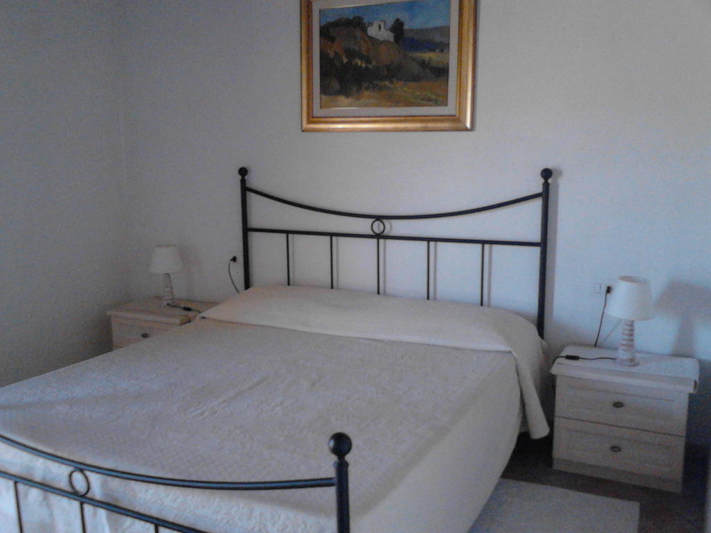 Affittacamere Valverde Di Naitana Rita Alguer Habitación foto
